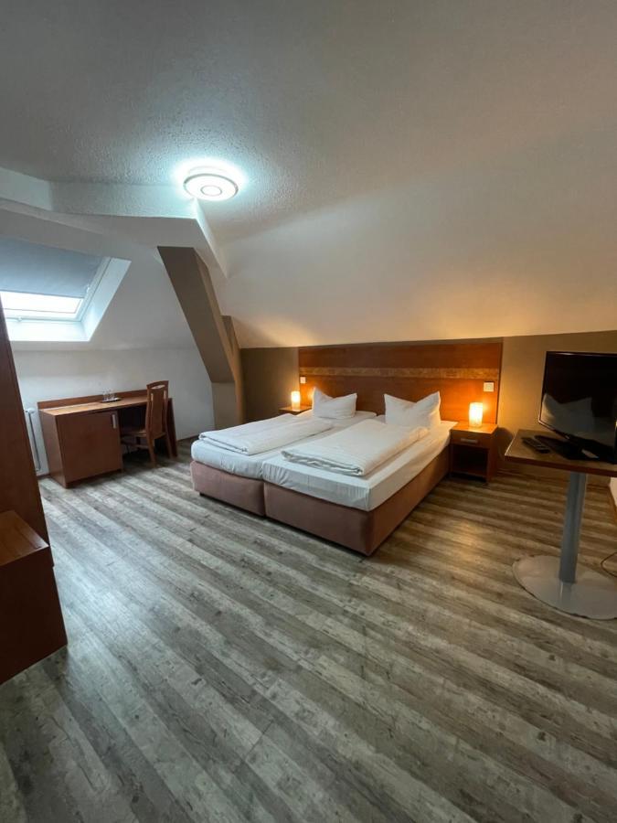 אופנבאך Hotel Monte Cristo מראה חיצוני תמונה