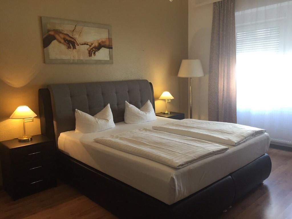 אופנבאך Hotel Monte Cristo מראה חיצוני תמונה