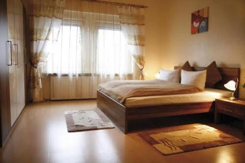 אופנבאך Hotel Monte Cristo מראה חיצוני תמונה