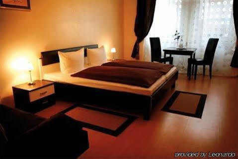 אופנבאך Hotel Monte Cristo מראה חיצוני תמונה
